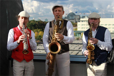 Saxophon-Konzert über den Dächern von Berlin